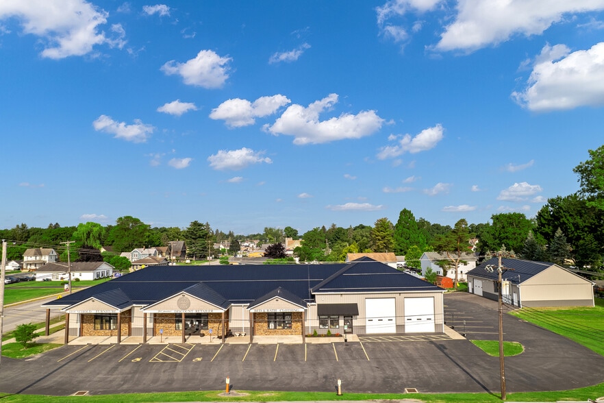 13394 Broadway St, Alden, NY for sale - Primary Photo - Image 1 of 37