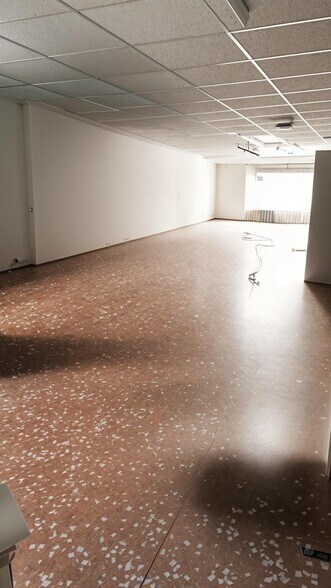 Carrer Doctor Álvaro Esquerdo, 34, VILLAJOYOSA, Alicante for sale - Interior Photo - Image 1 of 6