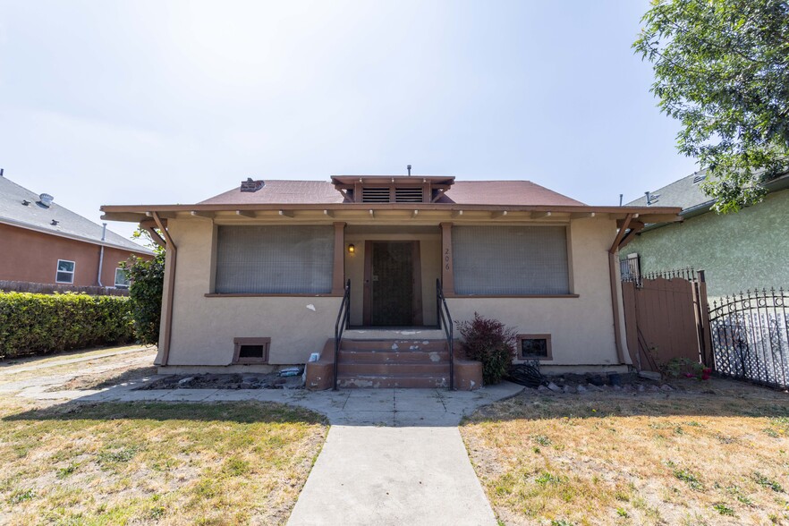 206 S Soto St, Los Angeles, CA for sale - Building Photo - Image 3 of 14