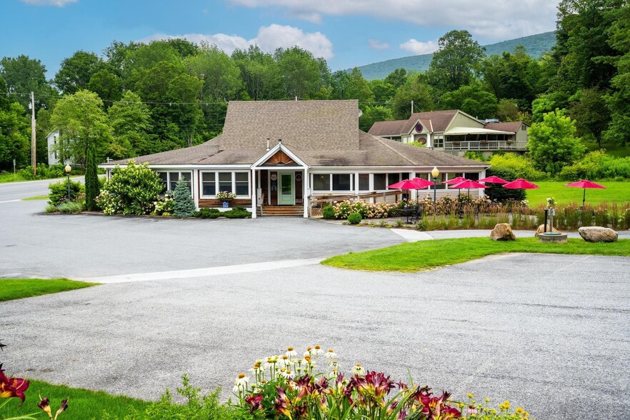 1568 Depot St, Manchester Center, VT for sale - Primary Photo - Image 1 of 19