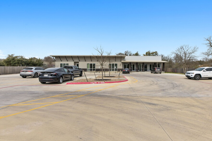 6000 Menchaca Rd, Austin, TX for lease - Building Photo - Image 3 of 12