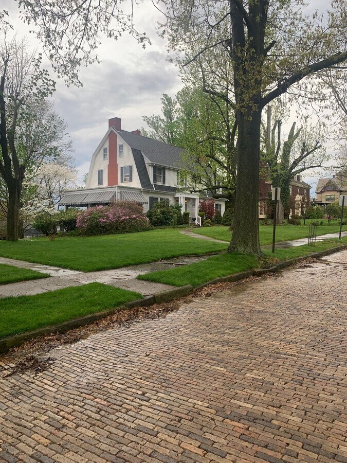 70 Lemoyne Ave, Washington, PA 15301