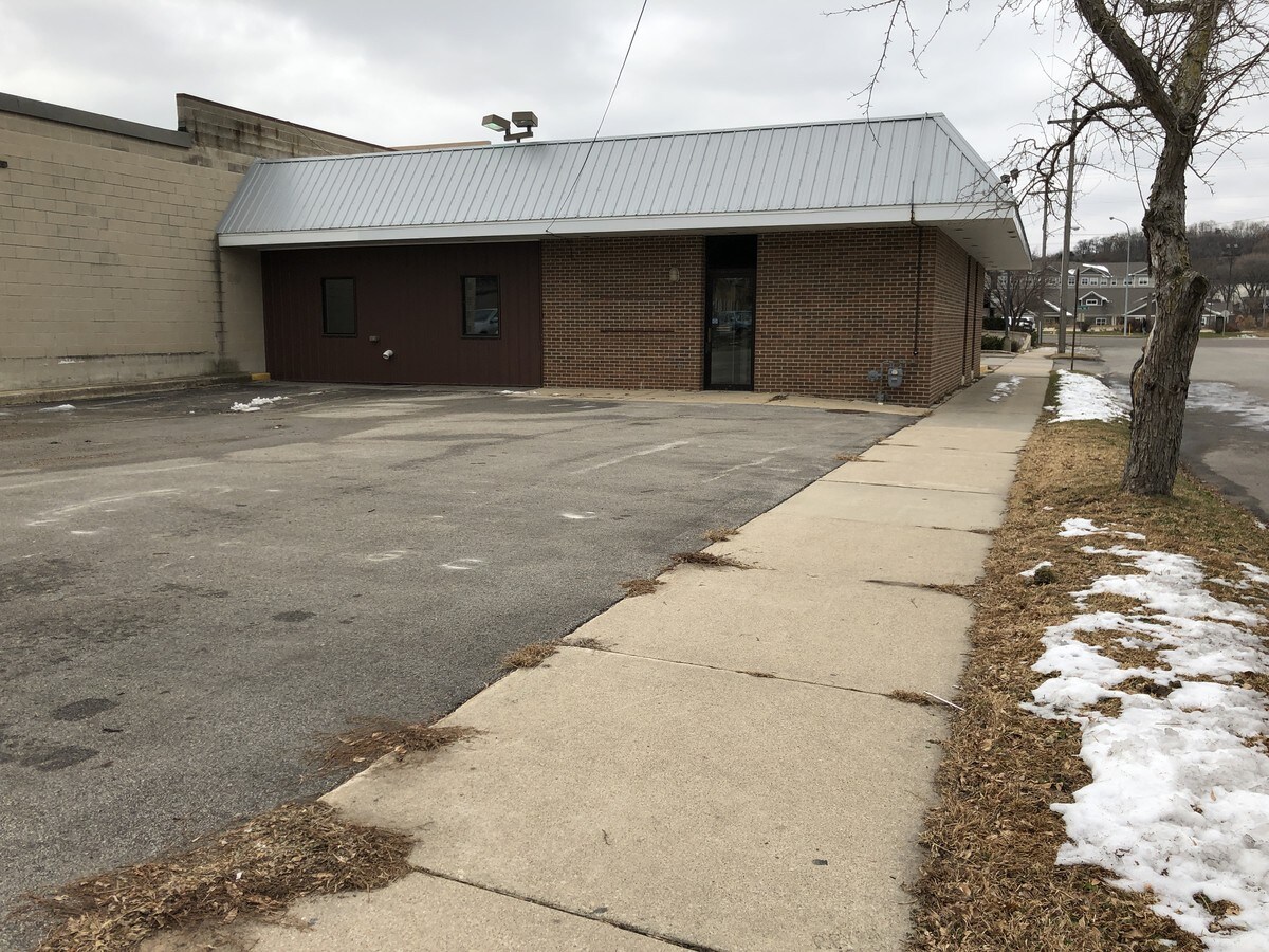 1518 Broadway Ave, Rochester, MN 55906