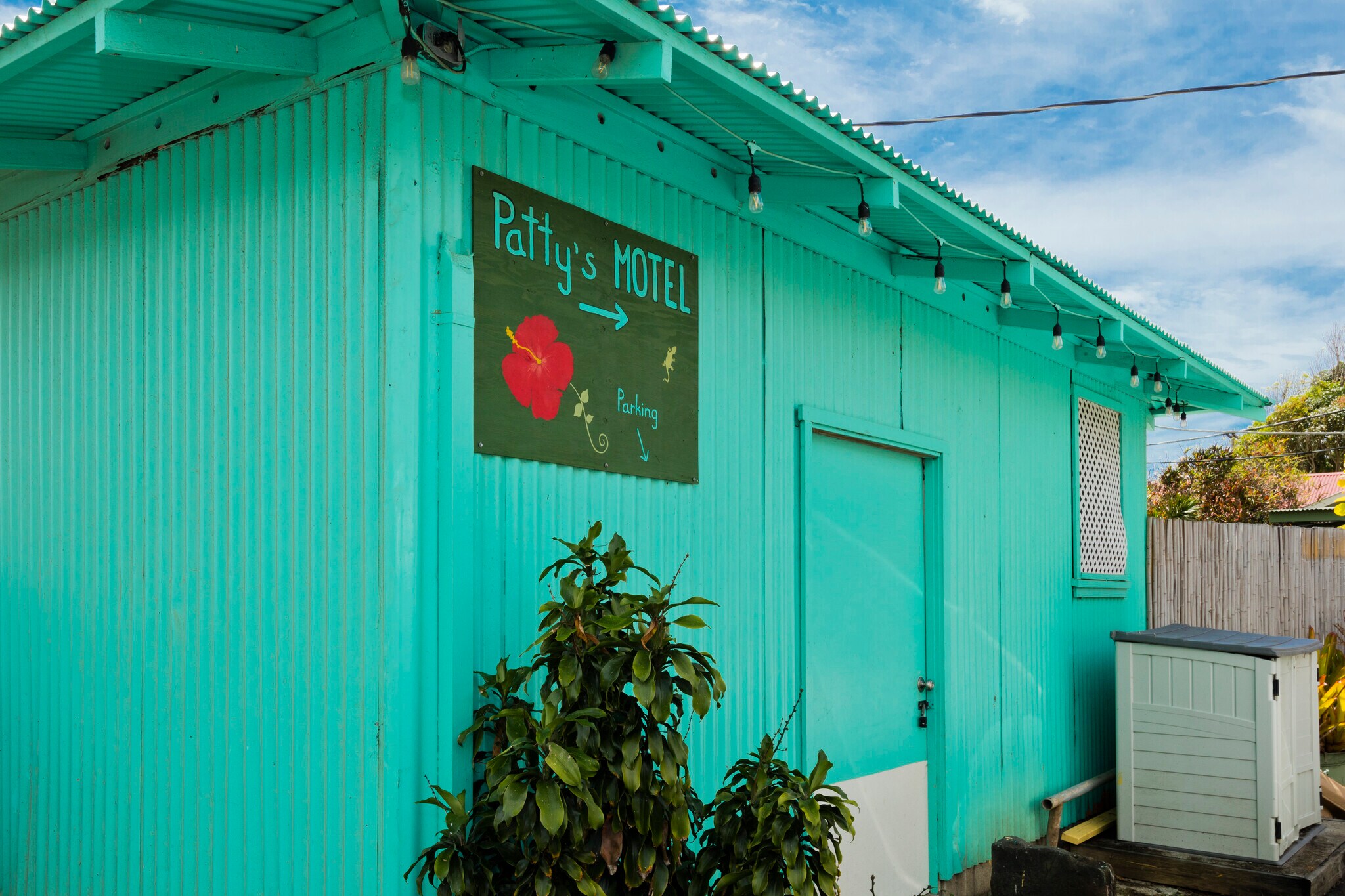 951148 Naalehu Spur RD., Naalehu, HI 96772 Incredible
