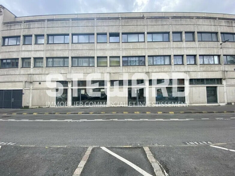 Retail in Lille for lease - Building Photo - Image 1 of 12