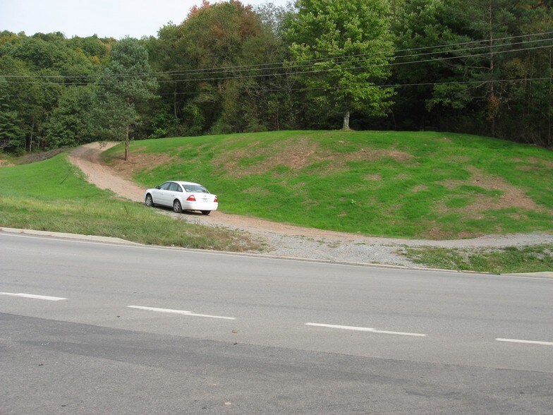 67 Clarksburg Rd, Clarksburg, WV for sale - Primary Photo - Image 1 of 1