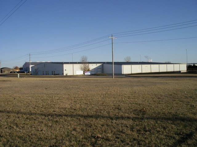 1345 SW 42nd St, Topeka, KS for sale - Building Photo - Image 1 of 1