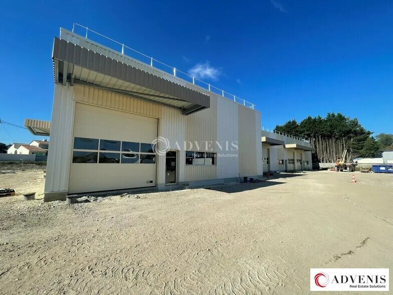 Flex in Blanquefort for lease - Building Photo - Image 2 of 7