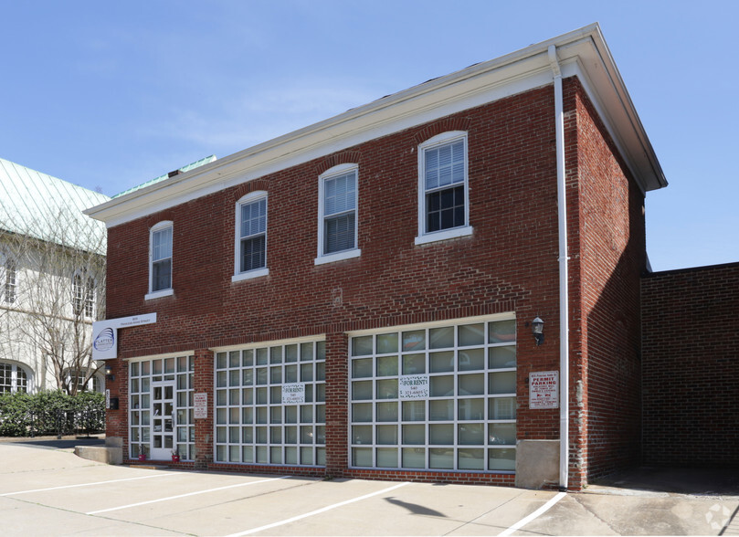 805 Princess Anne St, Fredericksburg, VA for lease - Building Photo - Image 3 of 16