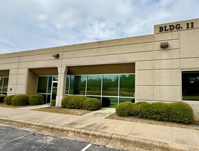 715 Discovery Blvd, Cedar Park, TX for lease Building Photo- Image 1 of 18