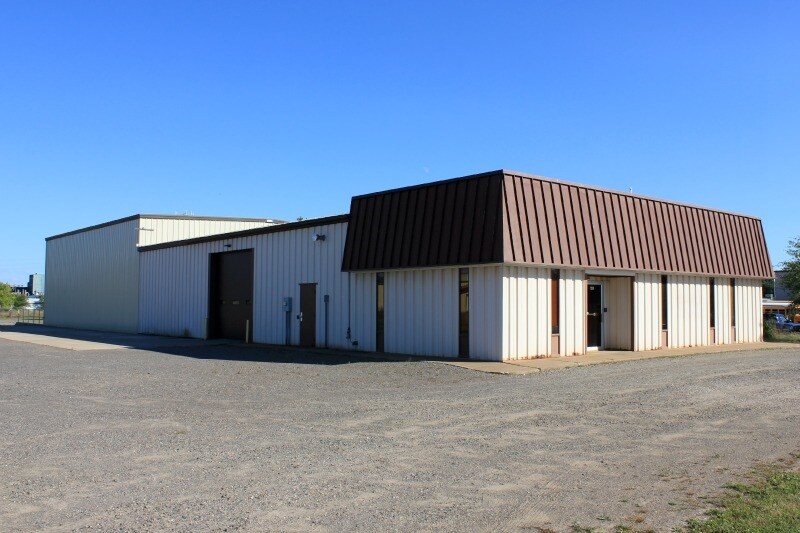 641 N Hooper St, Kingsford, MI for sale - Building Photo - Image 1 of 1