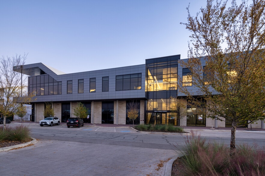 200 E Front St, Arlington, TX for lease - Building Photo - Image 2 of 7