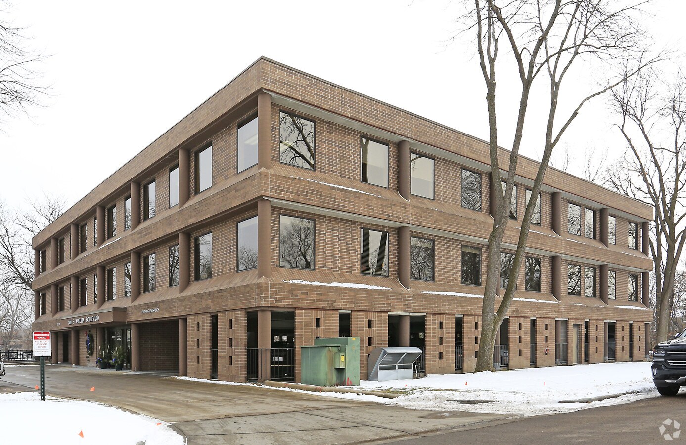 800 E Wayzata Blvd, Wayzata, MN 55391 CopelandBuhl Building