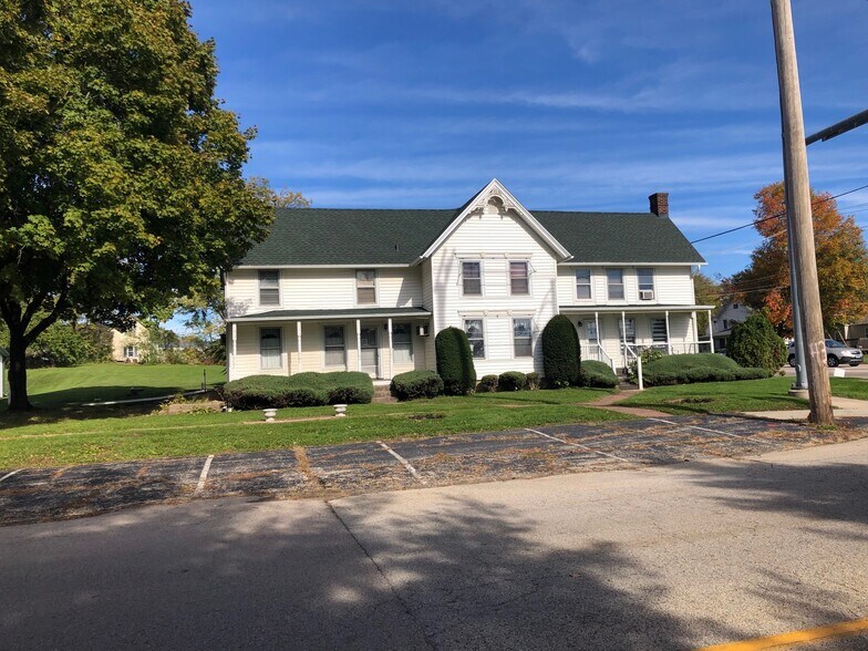 2252 New Milford School Rd, Rockford, IL 61109