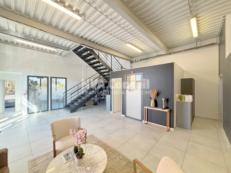 Retail in Herblay-sur-Seine for lease - Lobby - Image 3 of 10