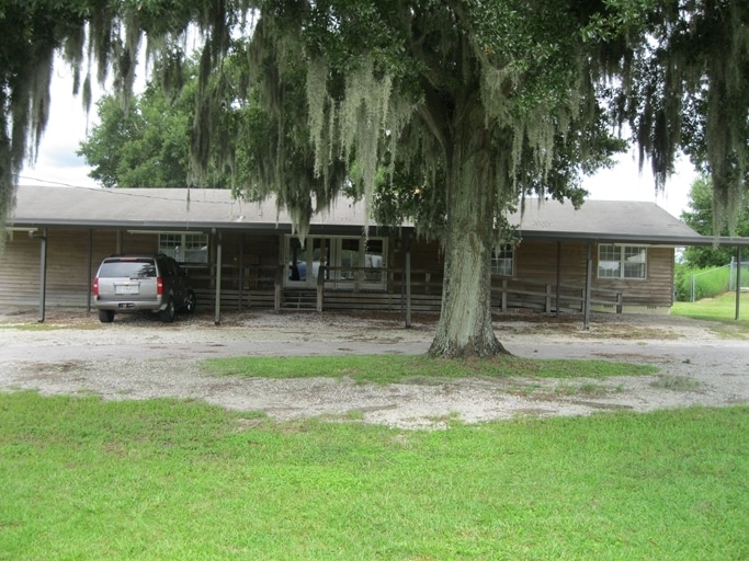 10736 US Hwy 301  