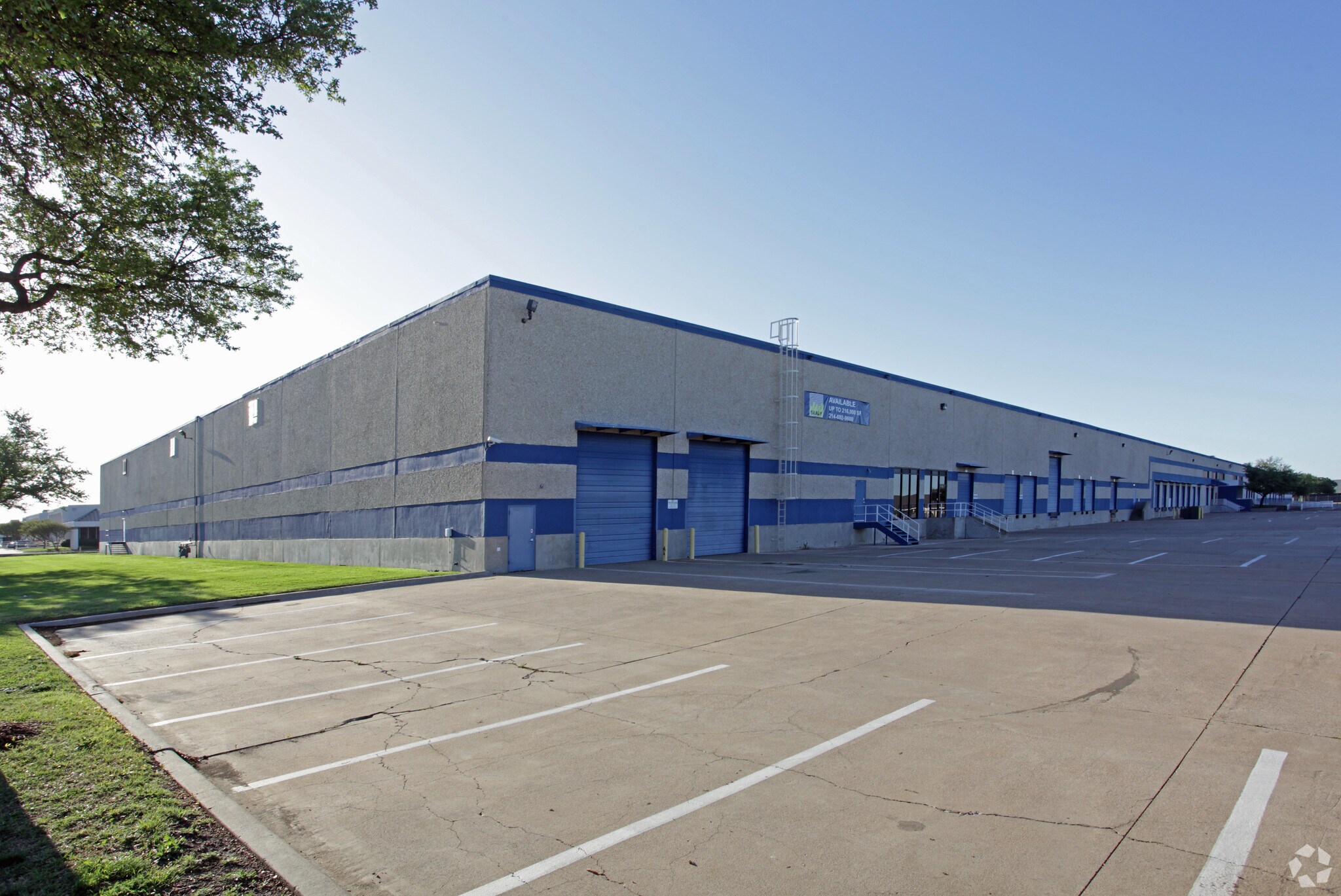 1720 Hayden Dr, Carrollton, TX for lease Building Photo- Image 1 of 5