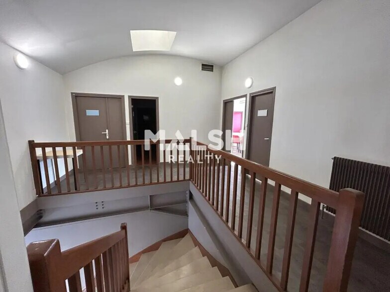 Office in OULLINS-PIERRE-BÉNITE for lease - Interior Photo - Image 3 of 11