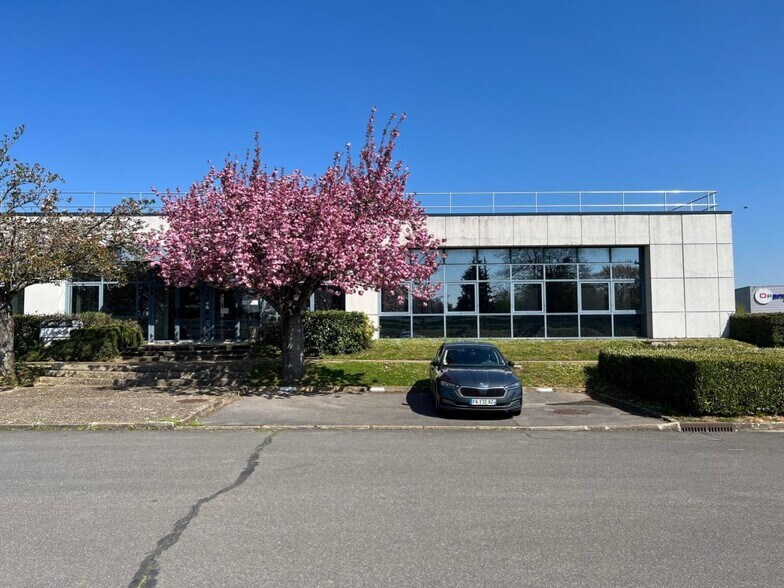 4 Rue René Razel, Saclay for lease - Building Photo - Image 2 of 7