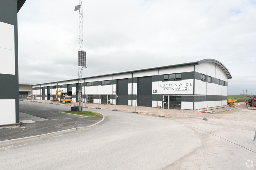 Sun Rise Way, Amesbury for lease - Primary Photo - Image 1 of 4