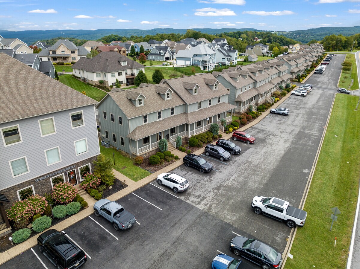 8000 Coombs Farm Rd, WV 26508