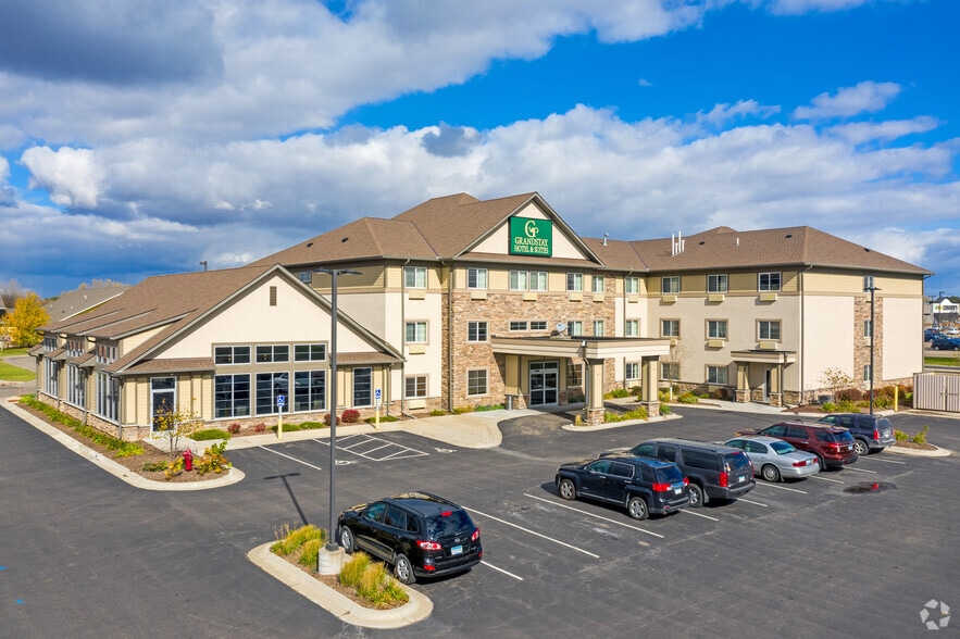 327 13th St S, Delano, MN for sale - Building Photo - Image 3 of 3