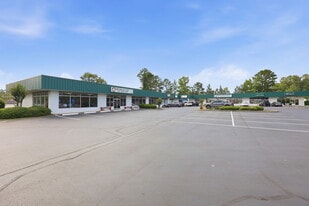 Greenleaf Plaza - Storefront Property