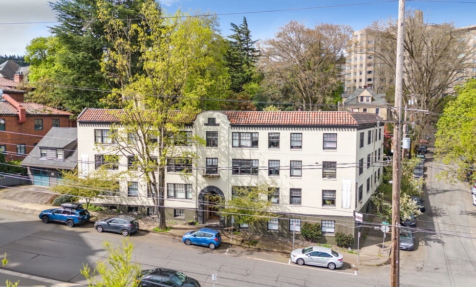 911 SW 21st Ave, Portland, OR for sale - Building Photo - Image 2 of 38