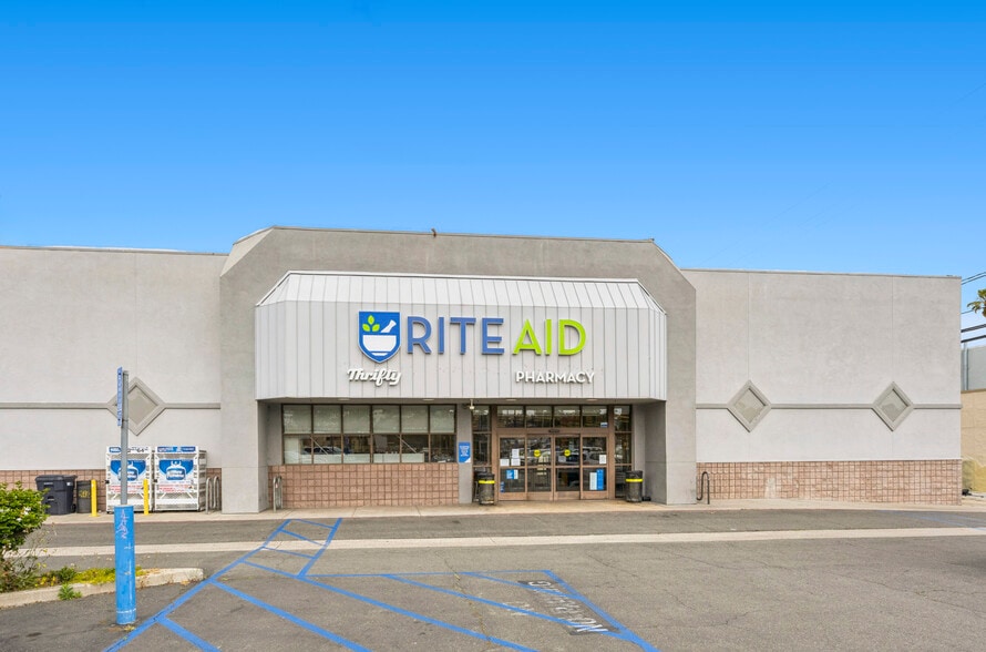 4840 Niagara Ave, San Diego, CA for sale - Building Photo - Image 3 of 10