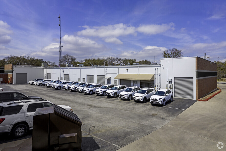 12000 Network Blvd, San Antonio, TX for lease - Building Photo - Image 3 of 29