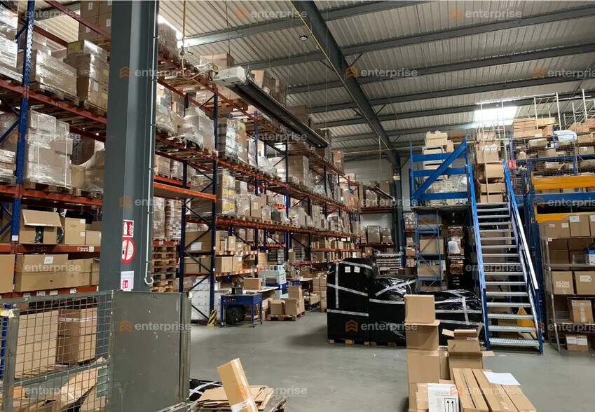 Flex in Sars-et-Rosières for lease - Building Photo - Image 2 of 8