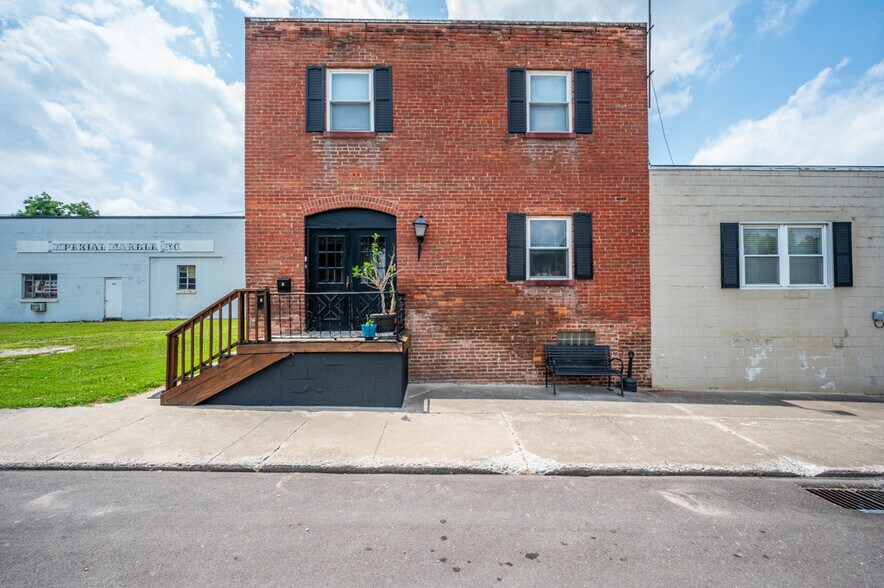 200 N Main St, Scottsburg, IN for sale - Building Photo - Image 1 of 1