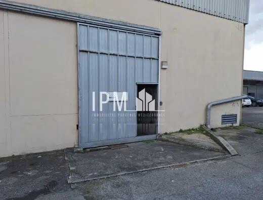 Industrial in Vitrolles for lease - Building Photo - Image 1 of 5