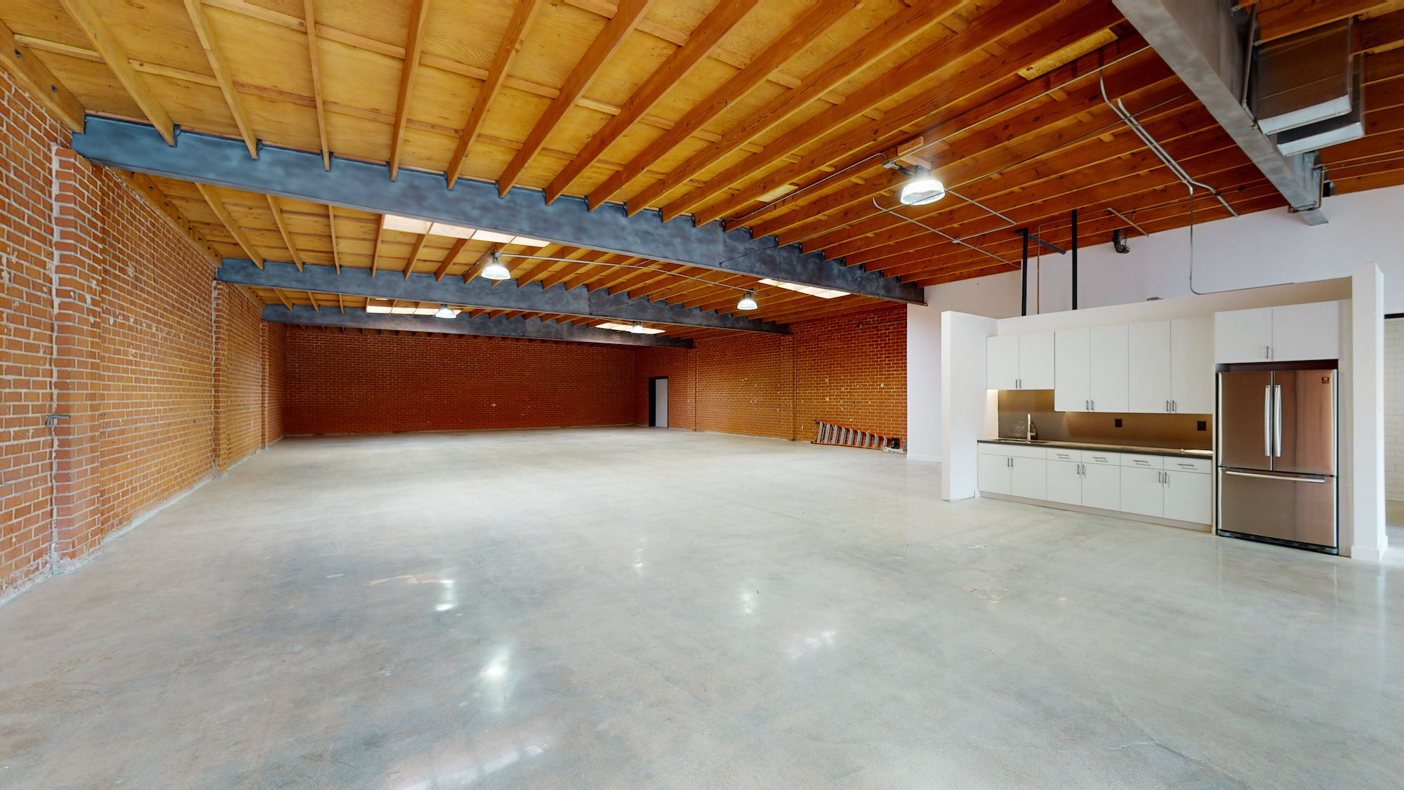 2222 Cotner Ave, Los Angeles, CA for lease Interior Photo- Image 1 of 9