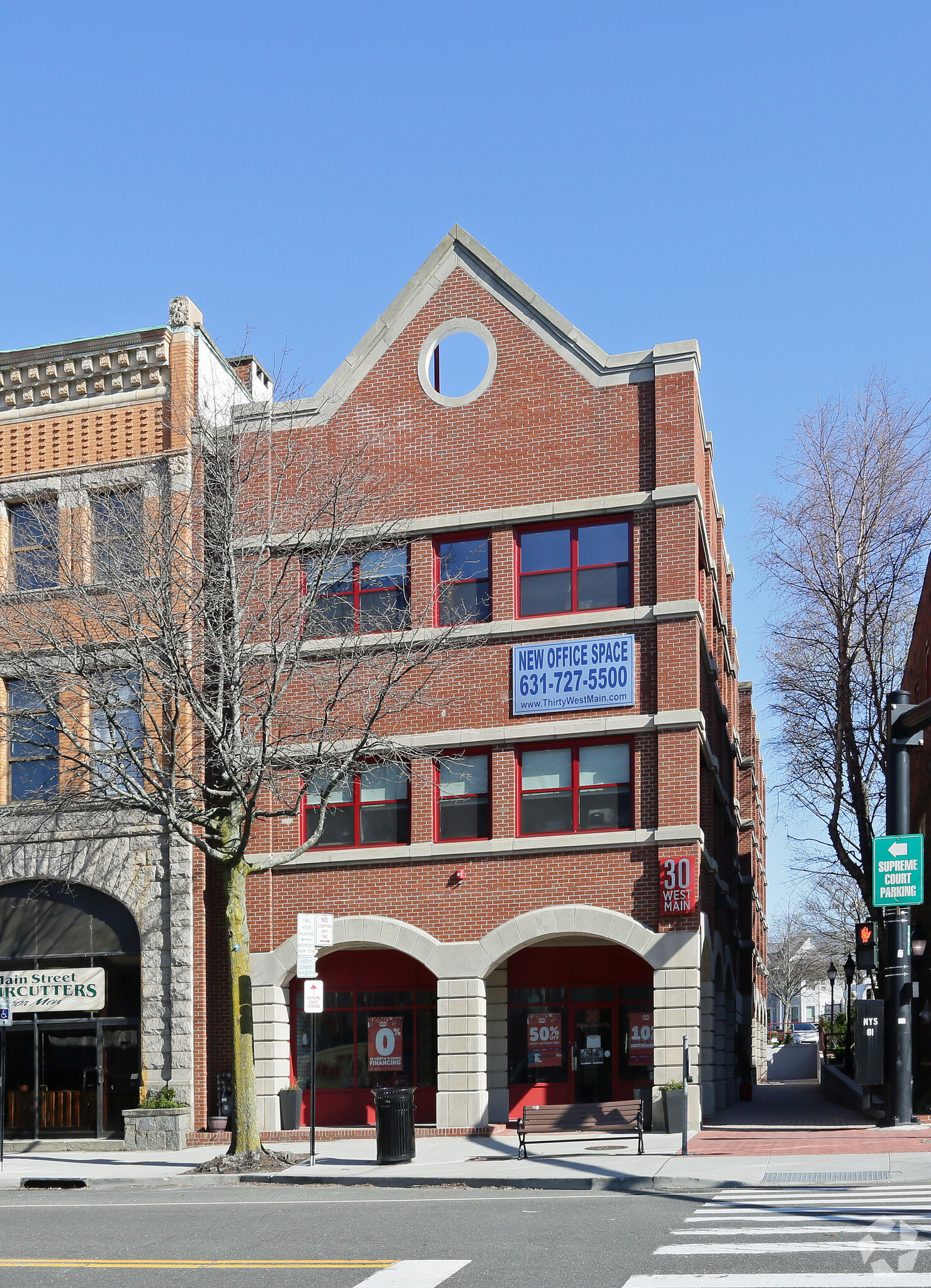 30 W Main St, Riverhead, NY for lease Building Photo- Image 1 of 1