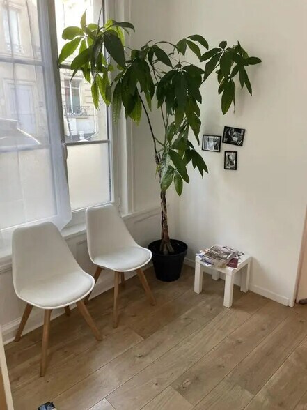 Office in Caen for lease - Interior Photo - Image 2 of 6