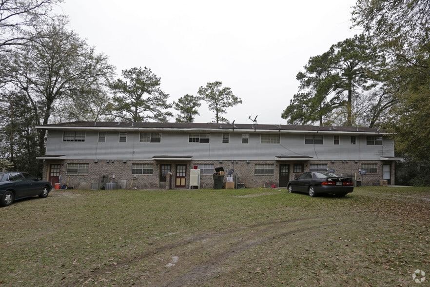 706 St Marys Dr, Waycross, GA for sale - Building Photo - Image 2 of 8