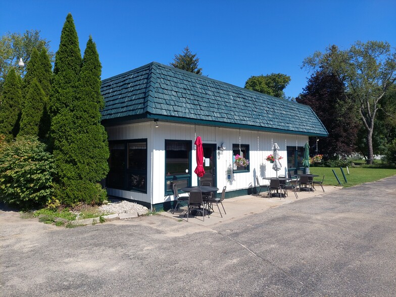 17230 Cadillac Hwy, Thompsonville, MI for sale - Primary Photo - Image 1 of 1