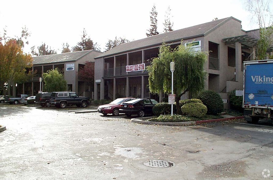 6653 Embarcadero Dr, Stockton, CA 95219