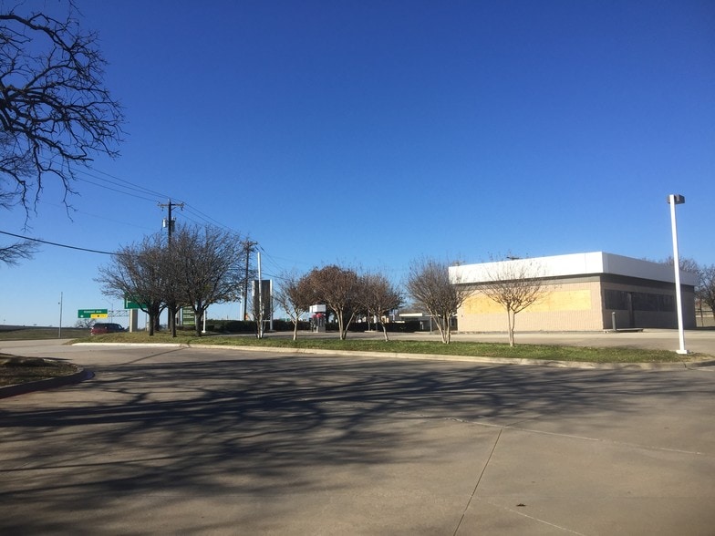 2001 W Wall St, Grapevine, TX for sale - Building Photo - Image 1 of 1