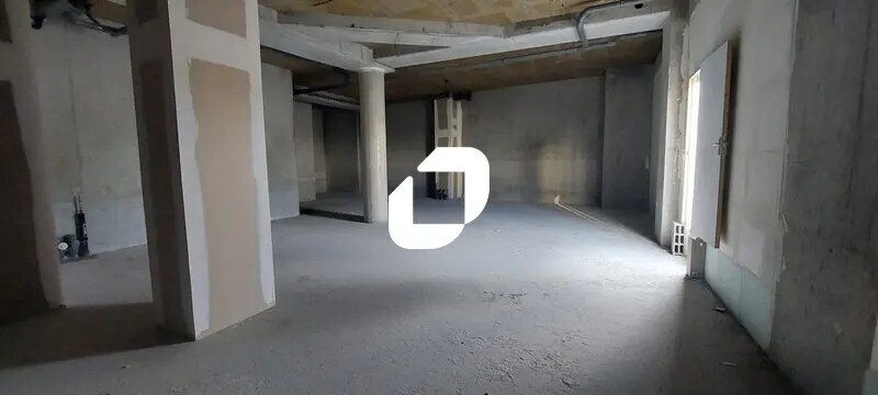 Office in Saint-Ouen-sur-Seine for sale - Building Photo - Image 2 of 6