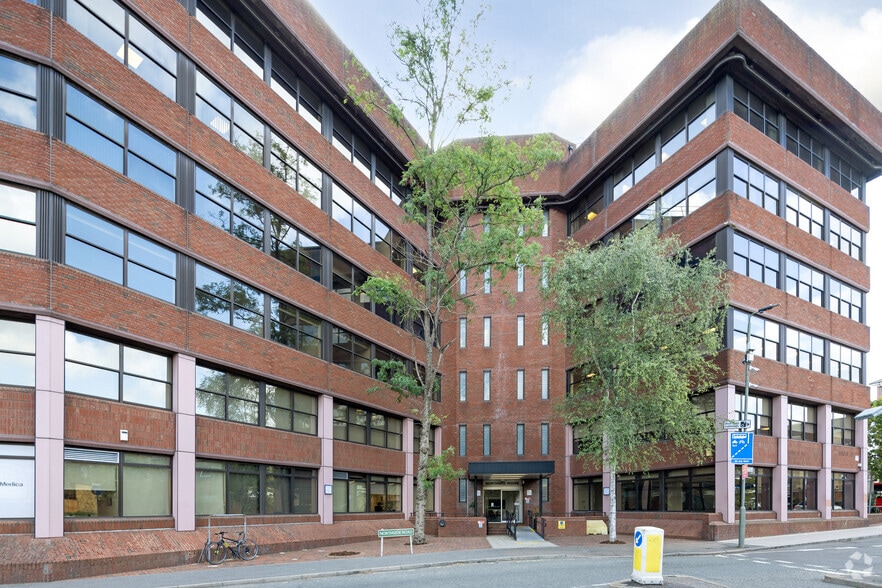 69 Tweedy Rd, Bromley for sale - Building Photo - Image 2 of 7