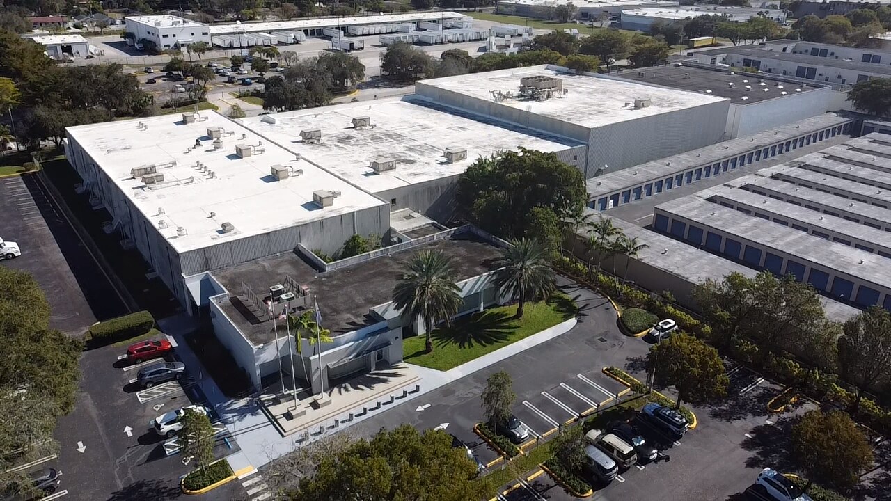 16175 NW 49th Ave, Hialeah, FL for lease Primary Photo- Image 1 of 10