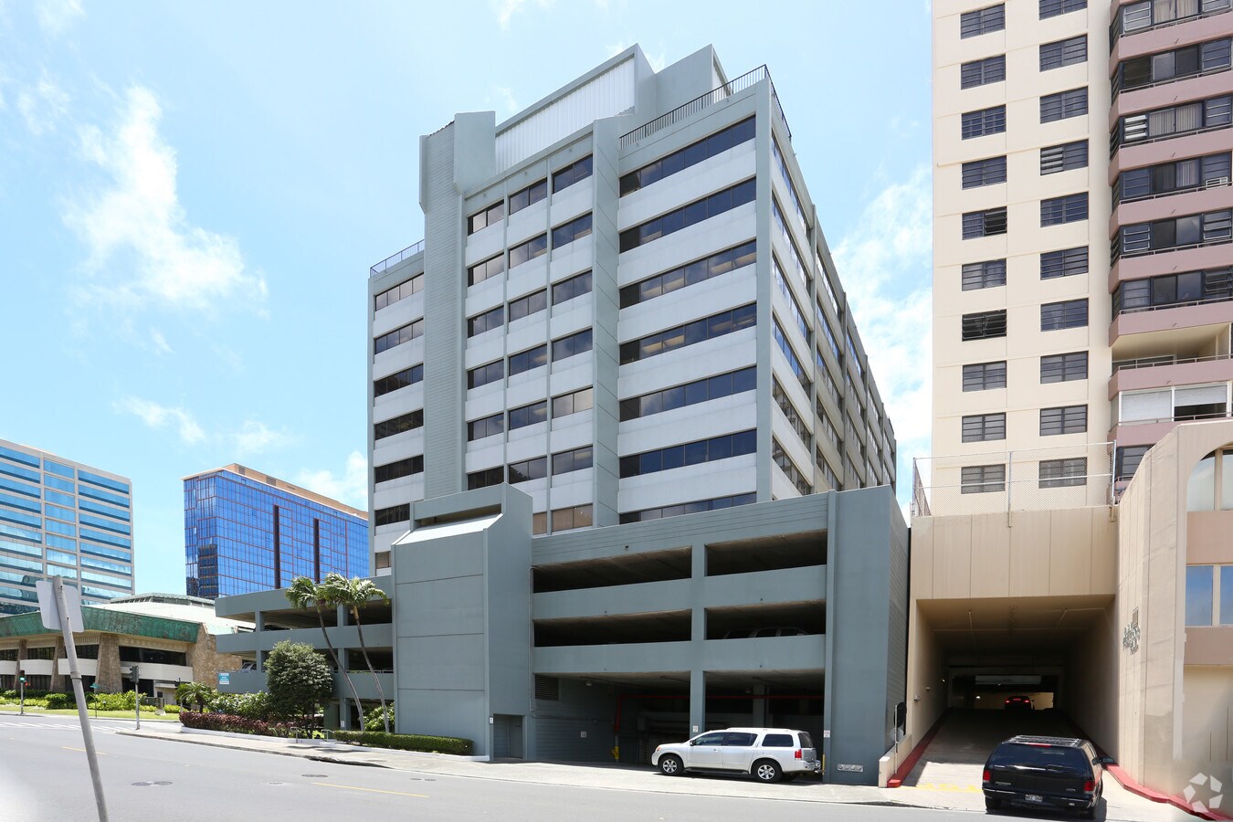 1580 Makaloa St, Honolulu, HI 96814 Property Record