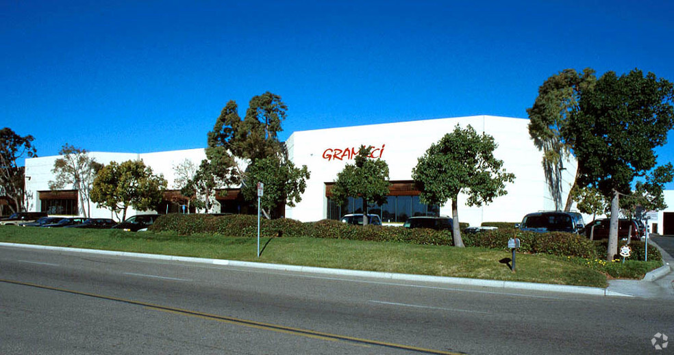 1601 Emerson Ave, Oxnard, CA for lease - Building Photo - Image 3 of 4