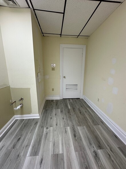 1804 Oak Tree Rd, Edison, NJ for lease - Building Photo - Image 2 of 15