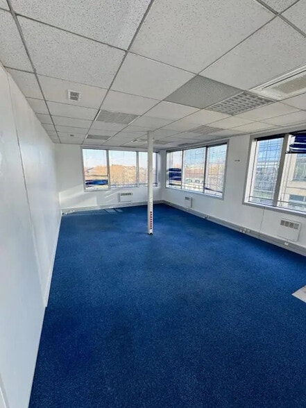 47 Allée Des Impressionnistes, Villepinte for sale - Interior Photo - Image 3 of 9