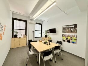 315-321 W 39th St, New York, NY for lease Interior Photo- Image 2 of 5