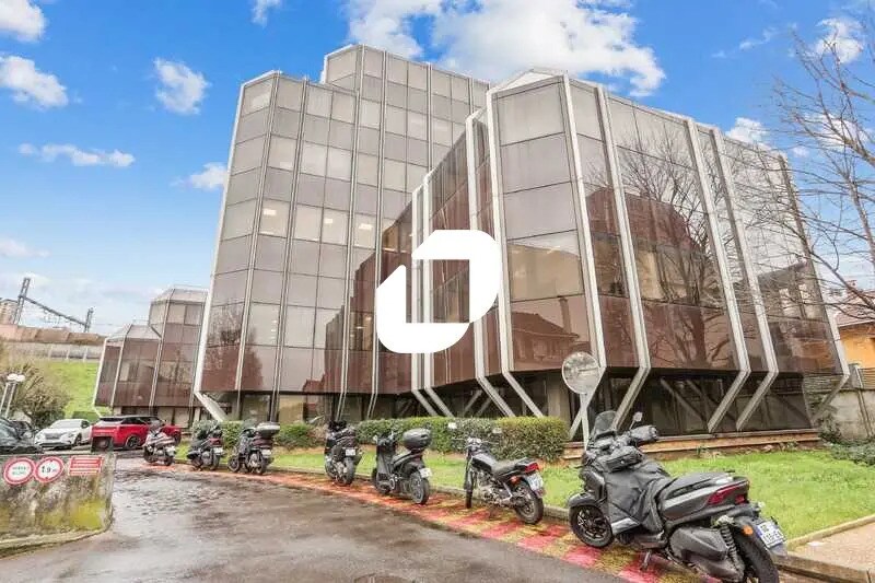 58-60 Rue Etienne Dolet, Malakoff for lease Building Photo- Image 1 of 23