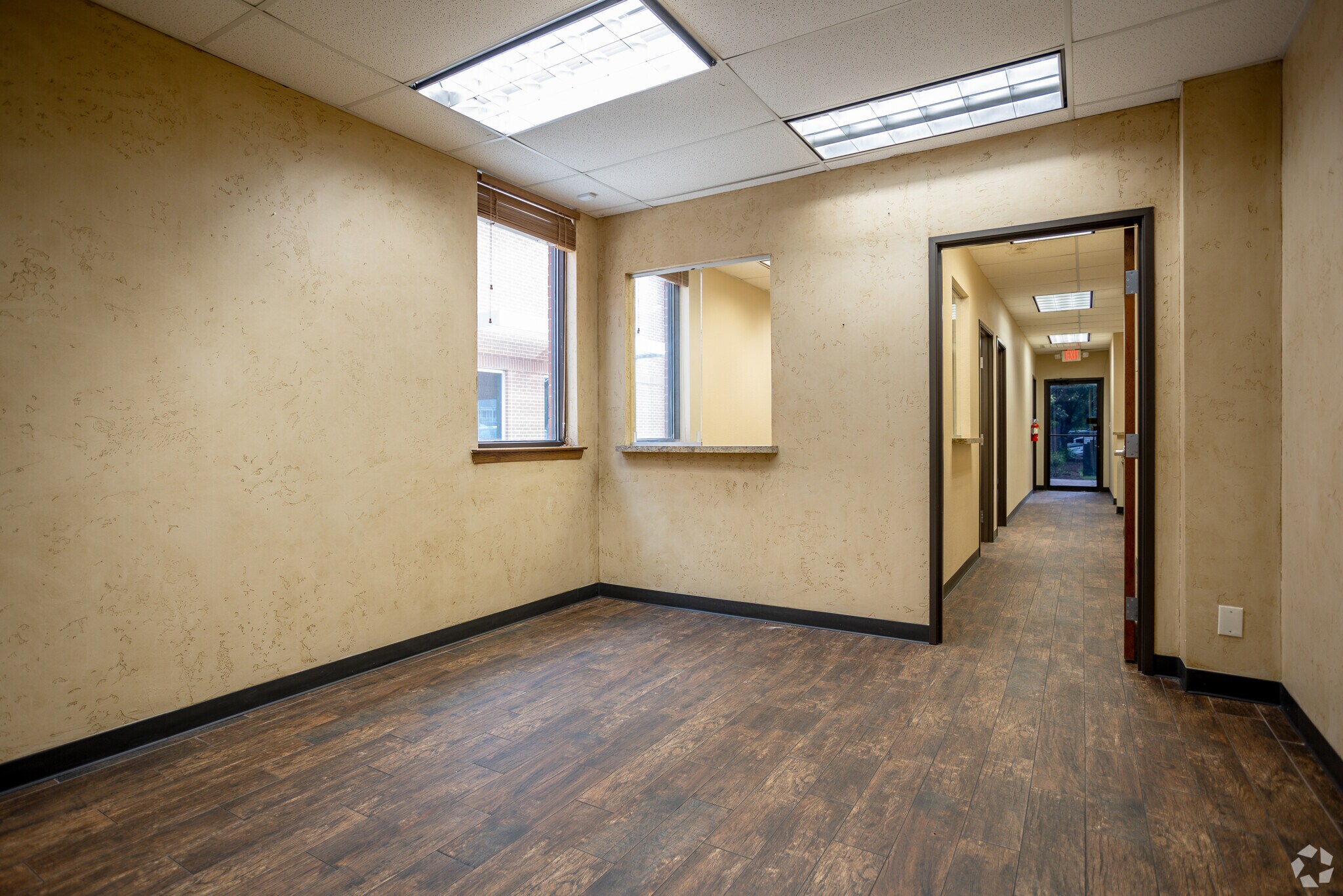6705 Heritage Pkwy, Rockwall, TX for lease Interior Photo- Image 1 of 3